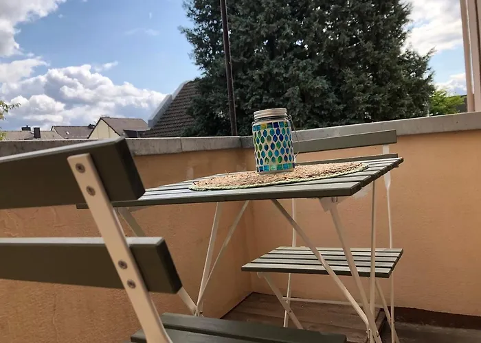 In Koblenz, Nahe Uni Und Bwzk Mit Garten Coblença