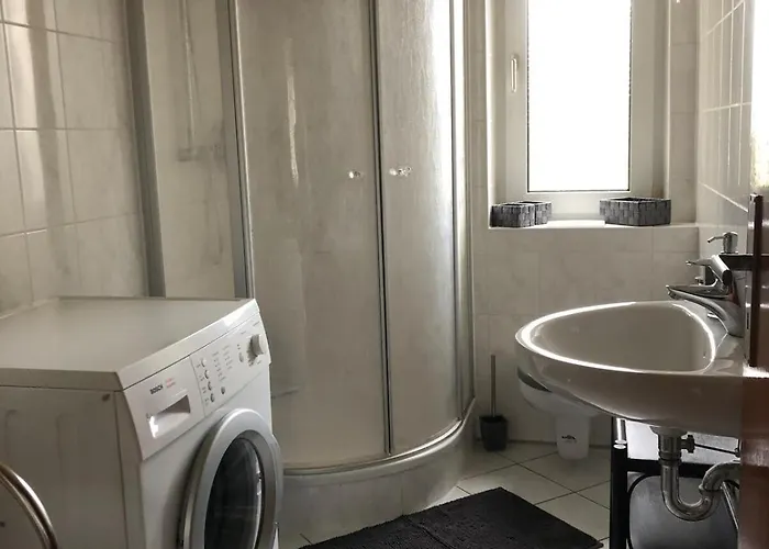 In Koblenz, Nahe Uni Und Bwzk Mit Garten Apartamento